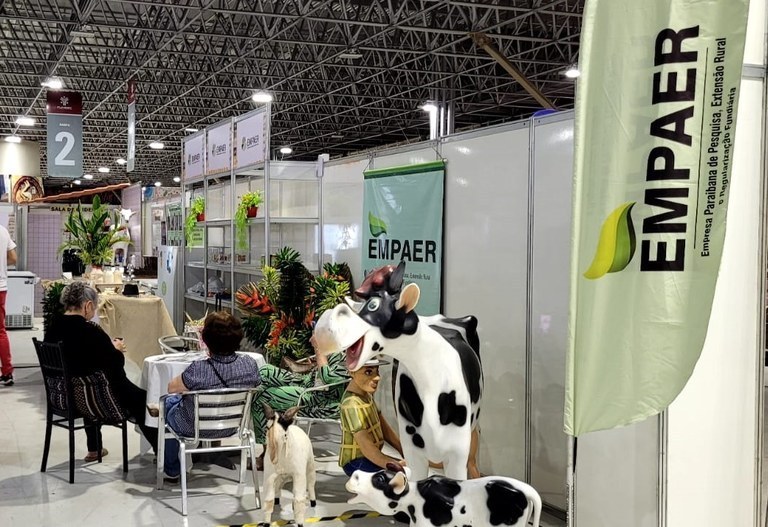 Empaer mostra ações voltadas à produção de leite durante Salão do Queijo