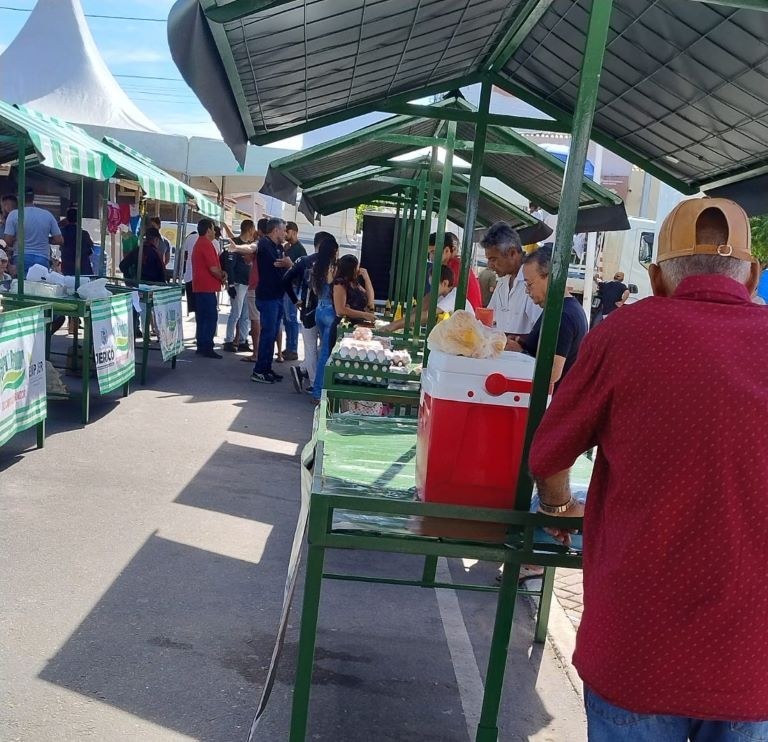 Jericó inaugura a primeira Feira da Agricultura Familiar com apoio da EMPAER  e Prefeitura Municipal