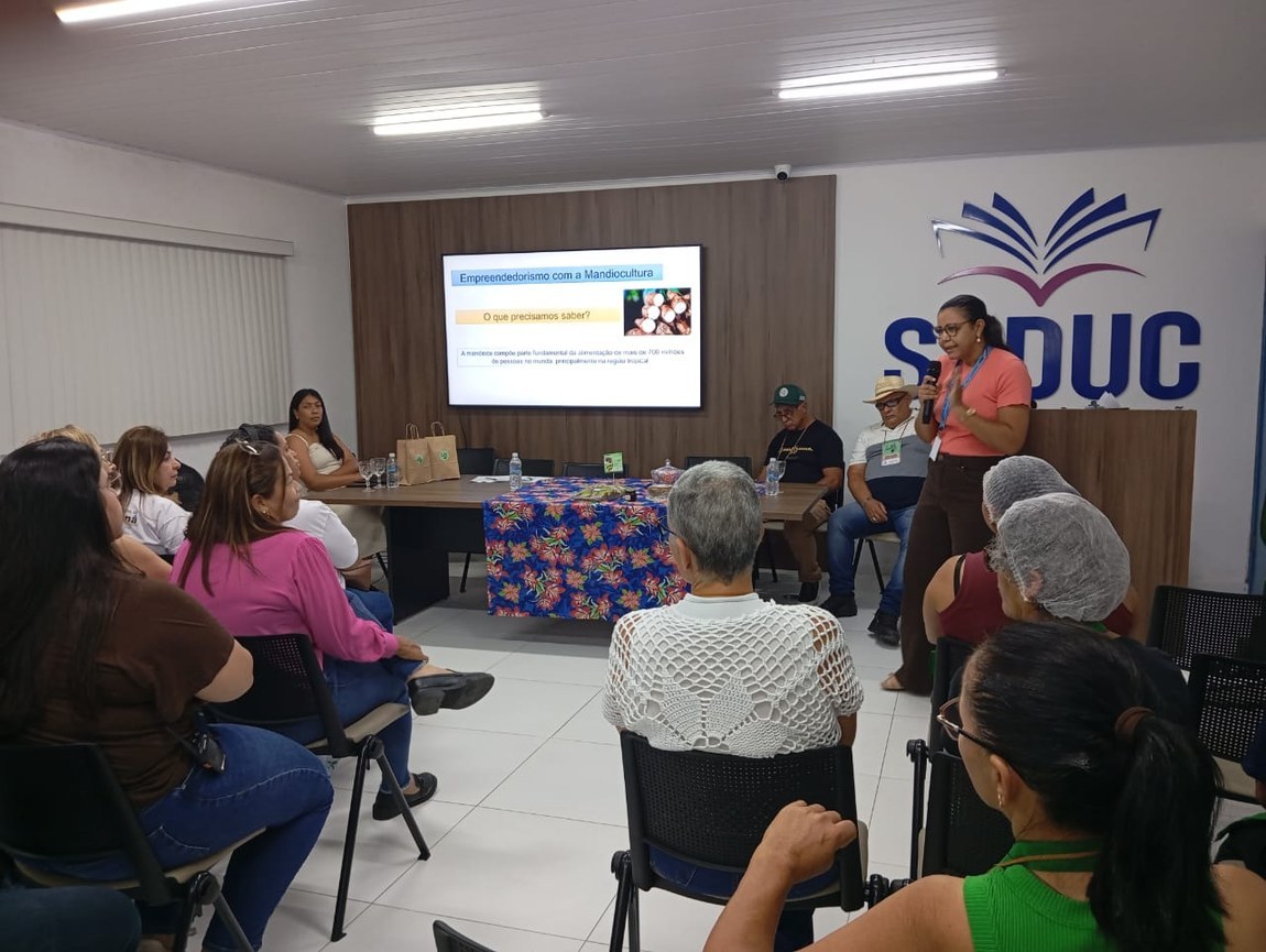 Empaer participa da Festa da Mandioca de Puxinanã