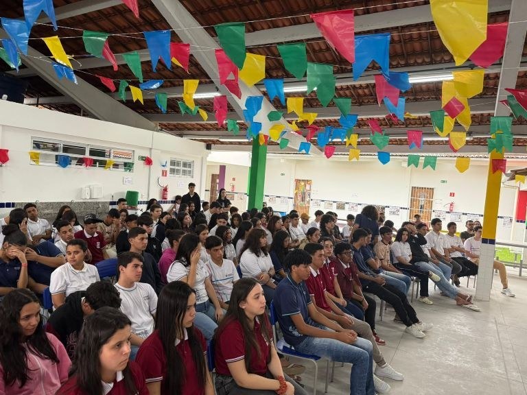 Empaer realiza palestra sobre desertificação para alunos em Santa Cecília